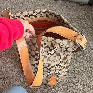 Beautiful Vintage Coach Bucket Bag